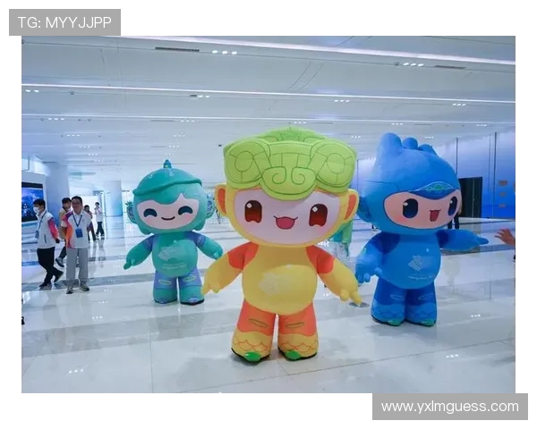 赛场暂停期间趣味互动，吉祥物表演引爆全场气氛